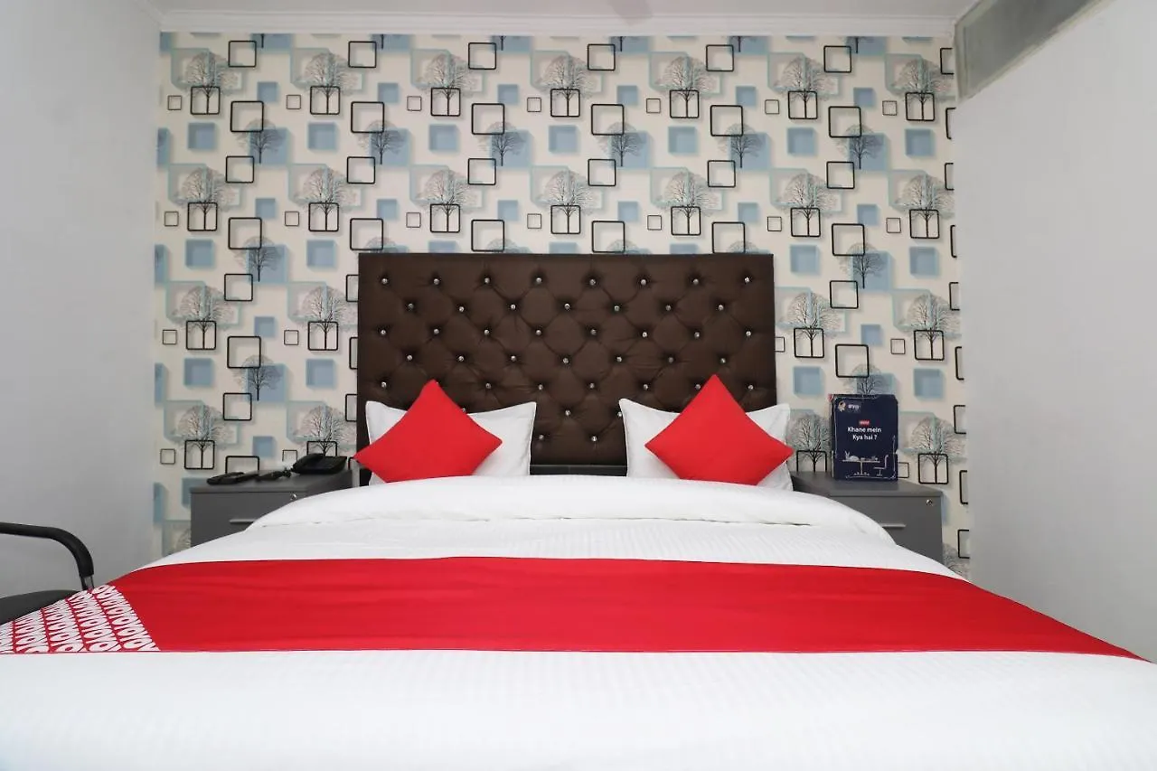 Oyo 26119 Star Hotel Gurgaon